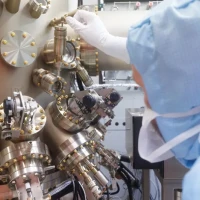 Ekstremalny kryształ – jak azotek galu zmienia współczesną technologię