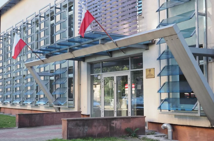 Wejście do siedziby instytutu przy ul. Sokołowskiej 29/37 w Warszawie [fot. Mikołaj Żak]